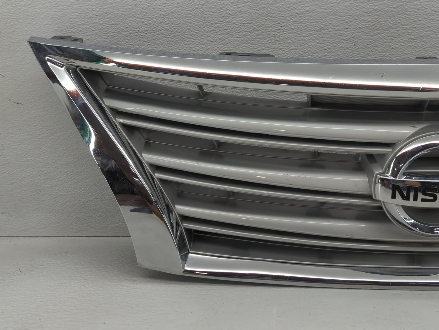 2018-2018 Nissan Maxima Front Bumper Grille Cover - Oemusedautoparts1.com