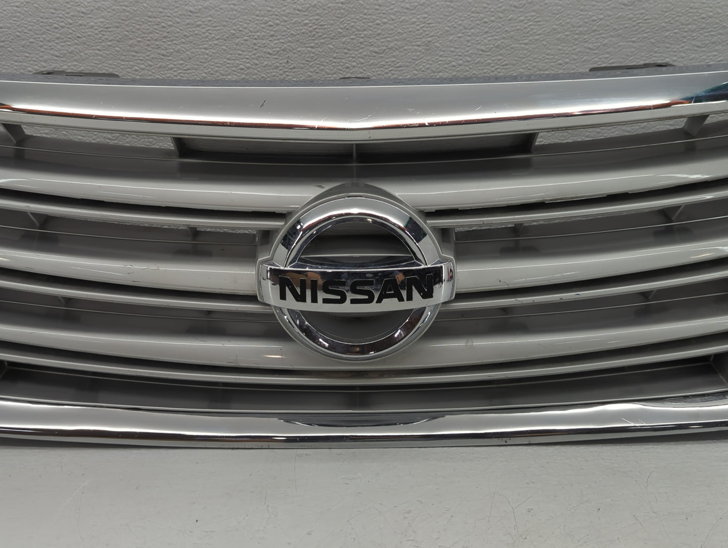 2018-2018 Nissan Maxima Front Bumper Grille Cover - Oemusedautoparts1.com