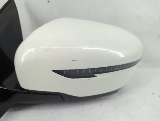 2016-2022 Nissan Murano Driver Side View Mirror - Left Door Mirror OEM Used