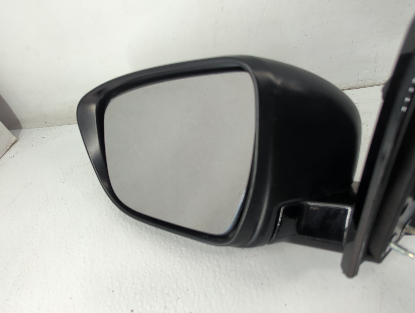 2016-2022 Nissan Murano Driver Side View Mirror - Left Door Mirror OEM Used - Oemusedautoparts1.com
