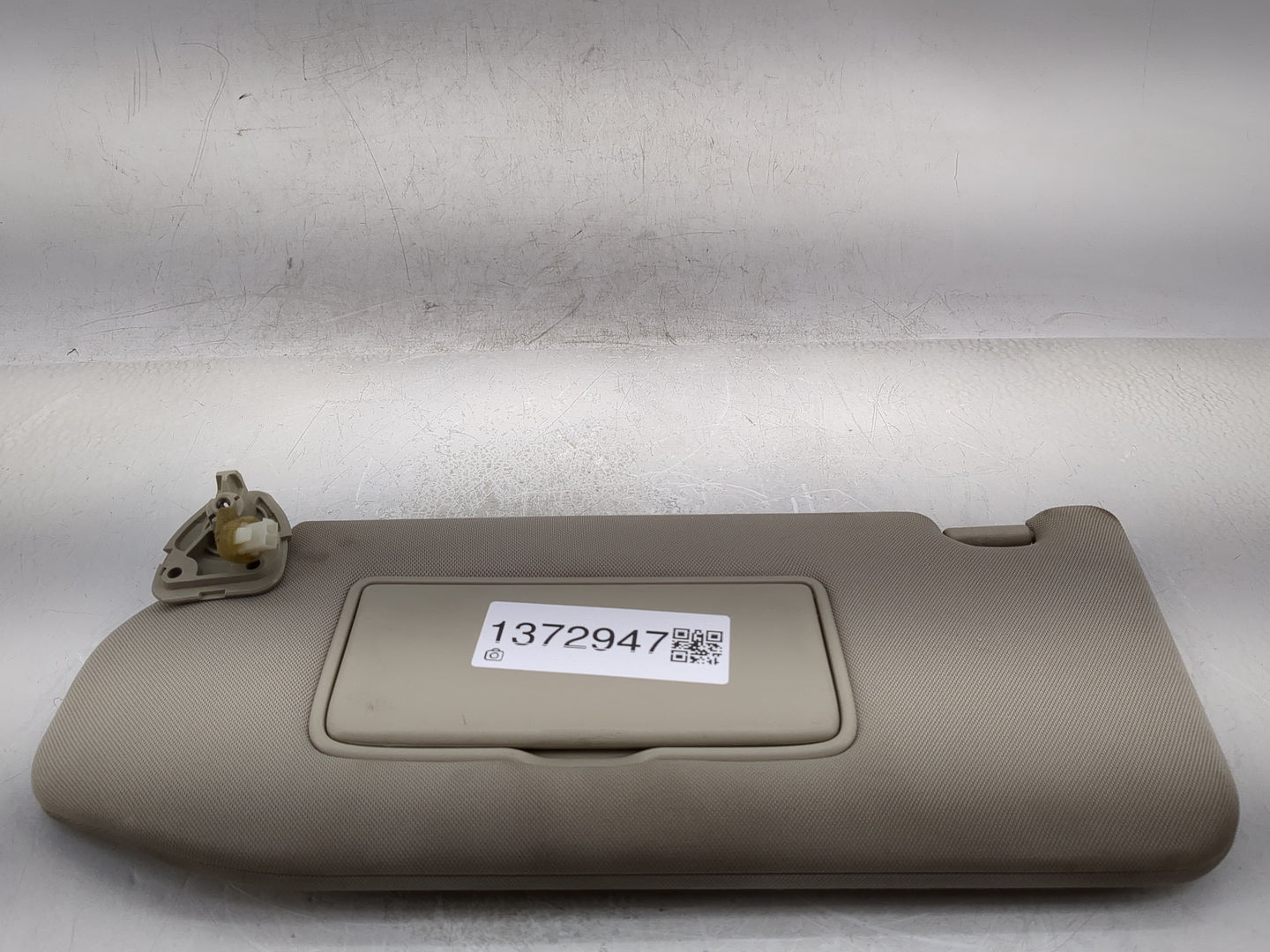 2015-2018 Nissan Murano Sun Visor Shade Replacement Driver Left Mirror Fits Fits 2015 2016 2017 2018 OEM Used Auto Parts - O
