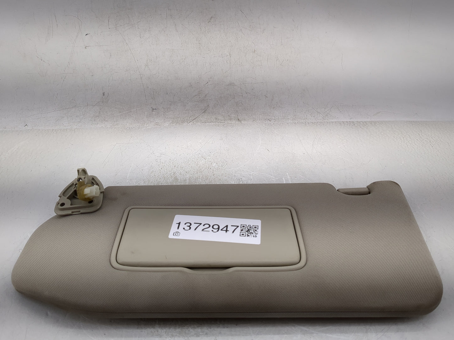 2015-2018 Nissan Murano Sun Visor Shade Replacement Driver Left Mirror Fits Fits 2015 2016 2017 2018 OEM Used Auto Parts - O