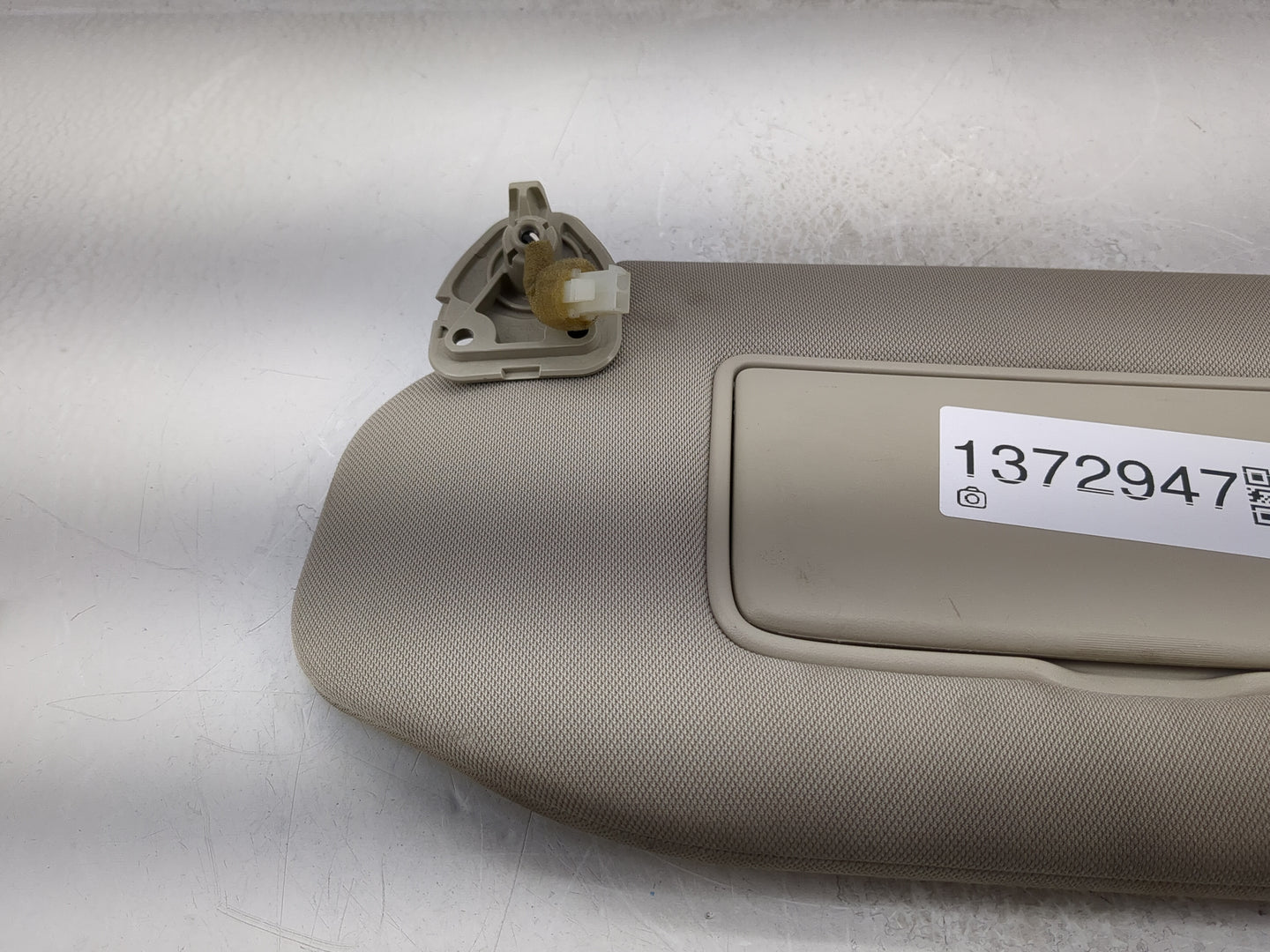 2015-2018 Nissan Murano Sun Visor Shade Replacement Driver Left Mirror Fits Fits 2015 2016 2017 2018 OEM Used Auto Parts - O