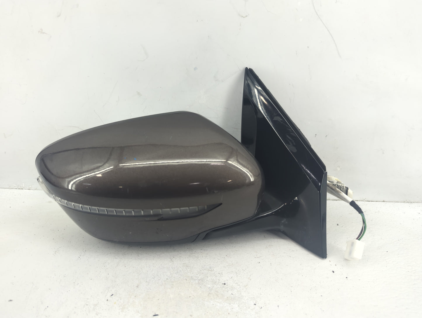 2016-2022 Nissan Murano Passenger Side View Mirror - Right Door Mirror OEM Used - Oemusedautoparts1.com
