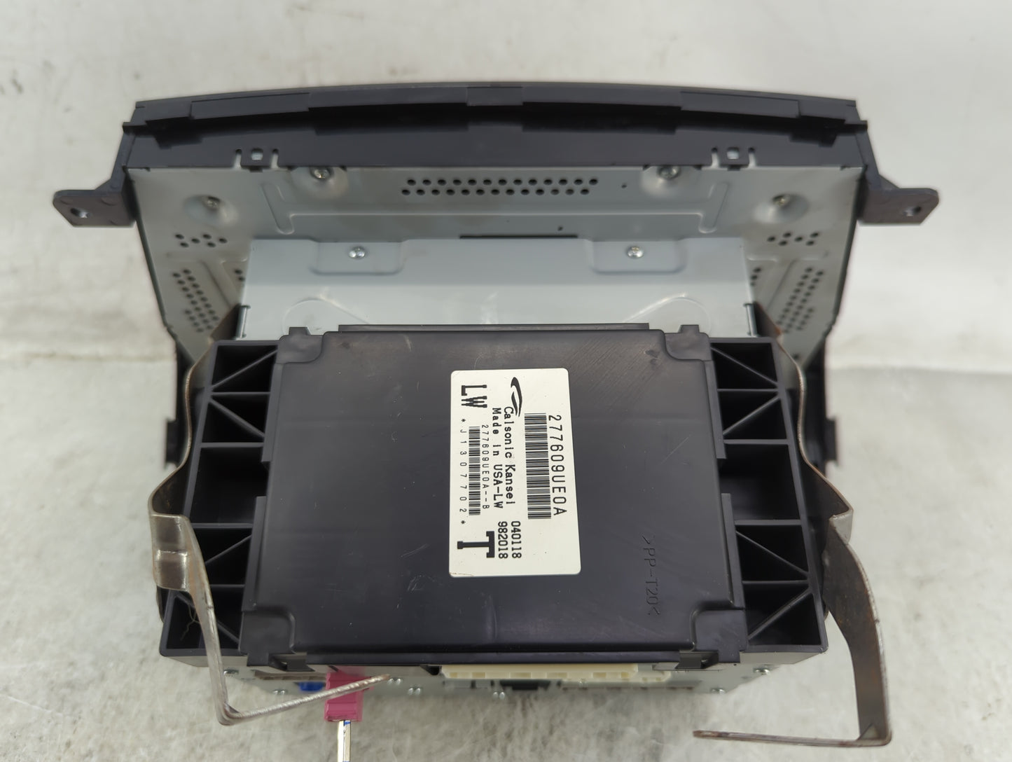 2018 Nissan Murano Radio AM FM Cd Player Receiver Replacement P/N:277609UE0A 259194BA0A, Q1748700 Fits OEM Used Auto Parts -