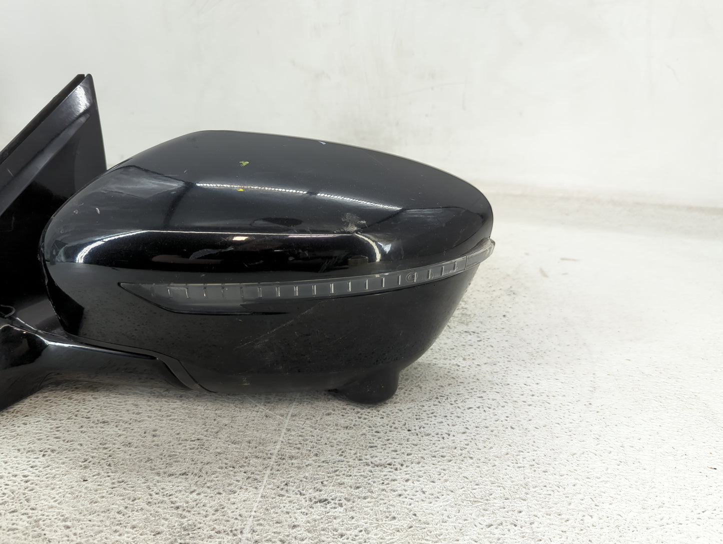 2016-2022 Nissan Murano Driver Side View Mirror - Left Door Mirror OEM Used - Oemusedautoparts1.com