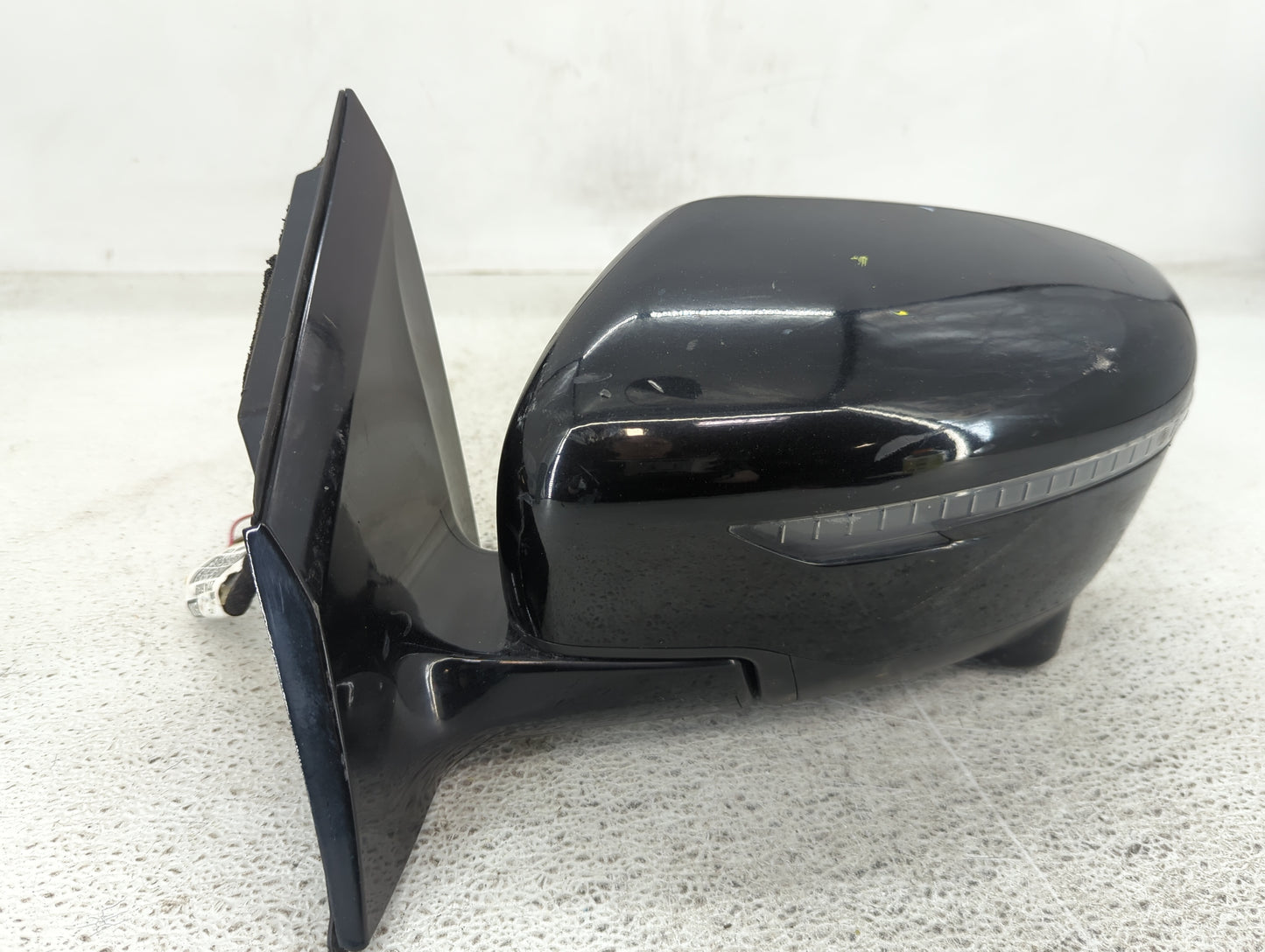 2016-2022 Nissan Murano Driver Side View Mirror - Left Door Mirror OEM Used - Oemusedautoparts1.com