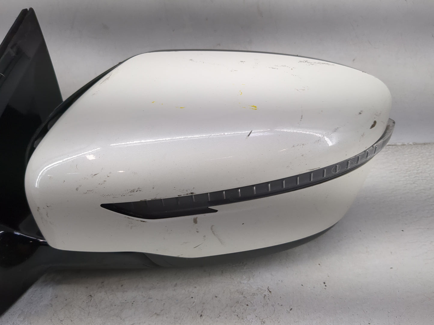 2016-2022 Nissan Murano Driver Side View Mirror - Left Door Mirror OEM Used - Oemusedautoparts1.com