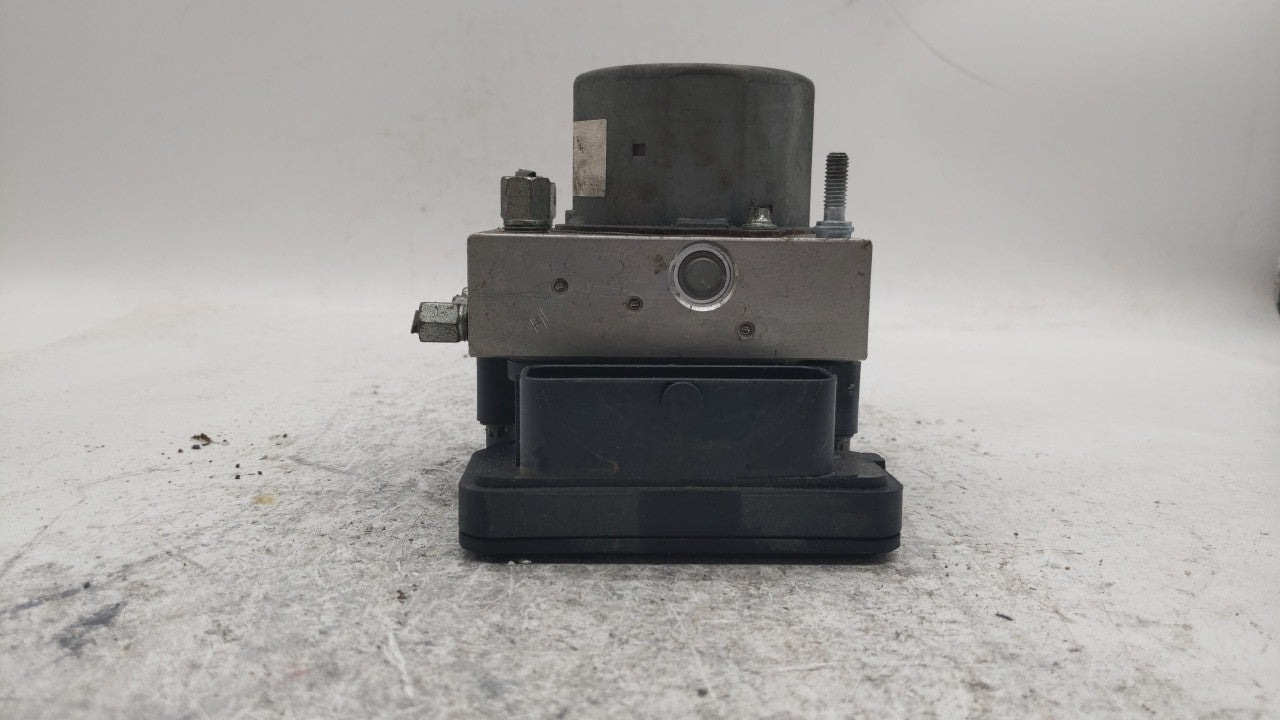 2018 Nissan Murano ABS Pump Control Module Replacement P/N:47660 9UE0A Fits OEM Used Auto Parts - Oemusedautoparts1.com
