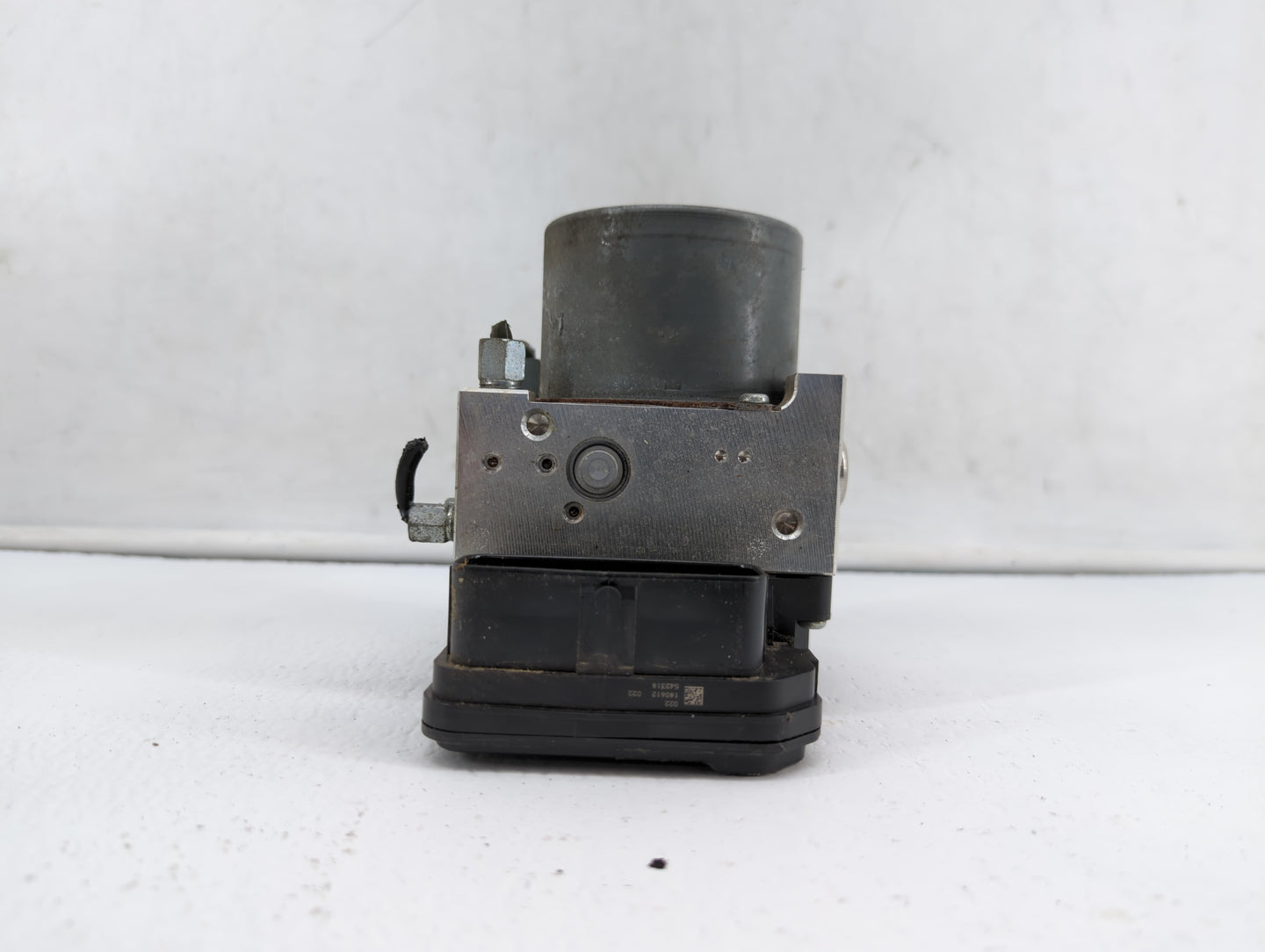 2018 Nissan Murano ABS Pump Control Module Replacement P/N:47660 9UE0A Fits OEM Used Auto Parts - Oemusedautoparts1.com