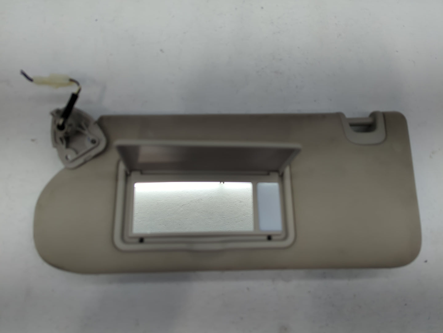 2015-2018 Nissan Murano Sun Visor Shade Replacement Driver Left Mirror Fits Fits 2015 2016 2017 2018 OEM Used Auto Parts - O