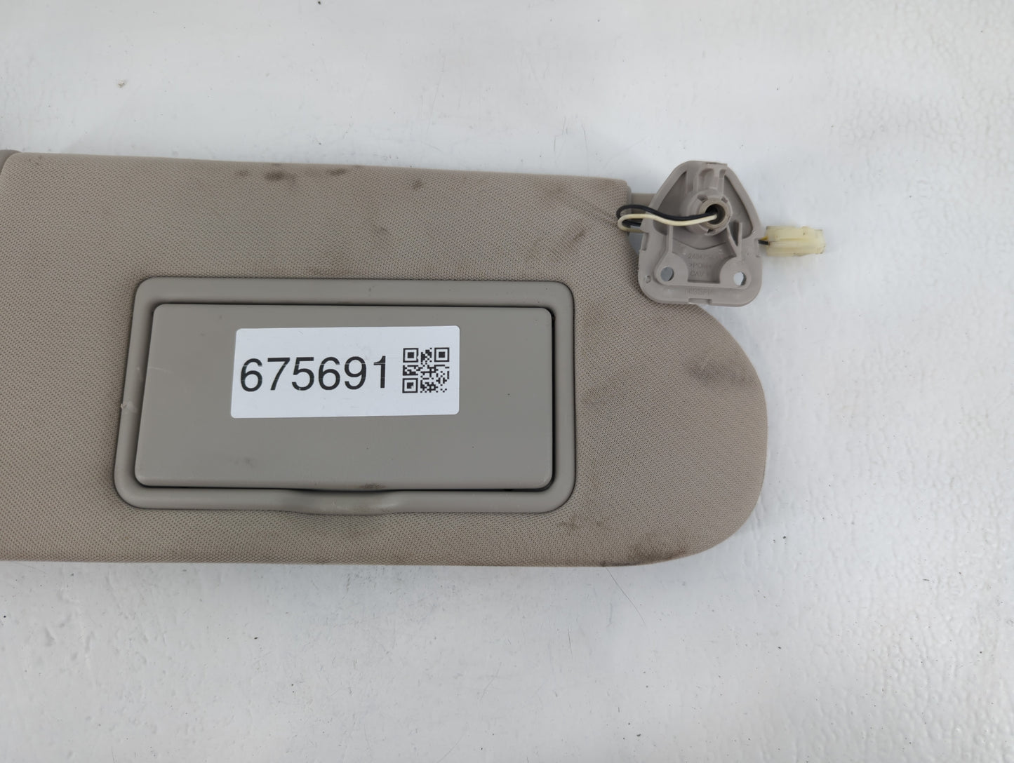 2015-2018 Nissan Murano Sun Visor Shade Replacement Passenger Right Mirror Fits Fits 2015 2016 2017 2018 OEM Used Auto Parts