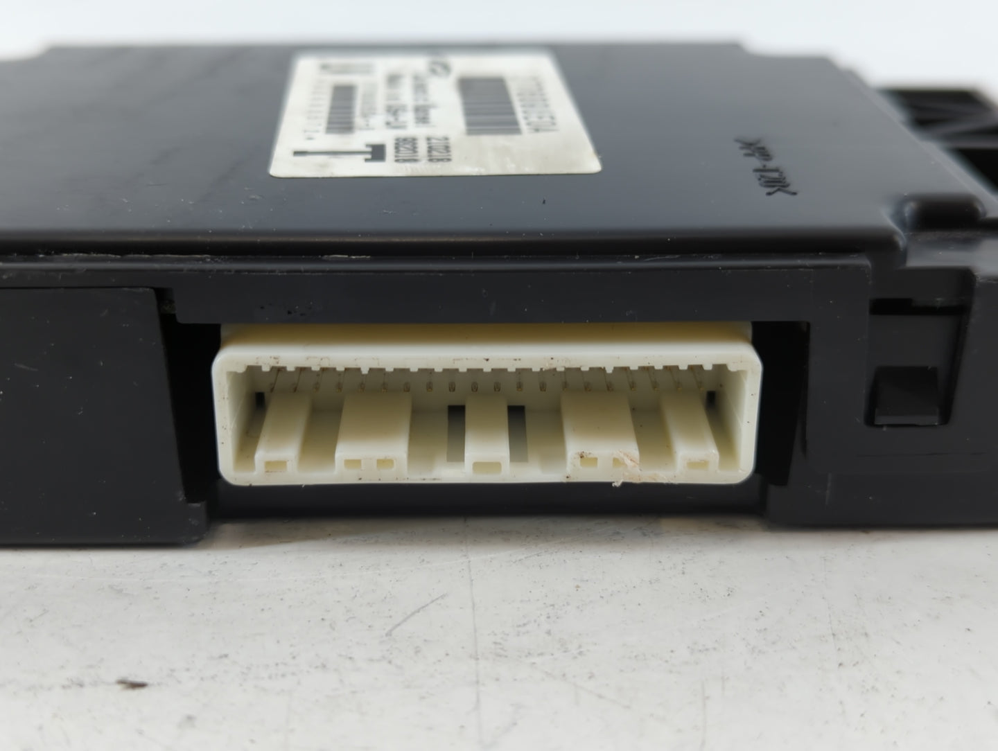 2018-2018 Nissan Murano Body Control Module Bcm Inner Cabin Fuse Box - Oemusedautoparts1.com
