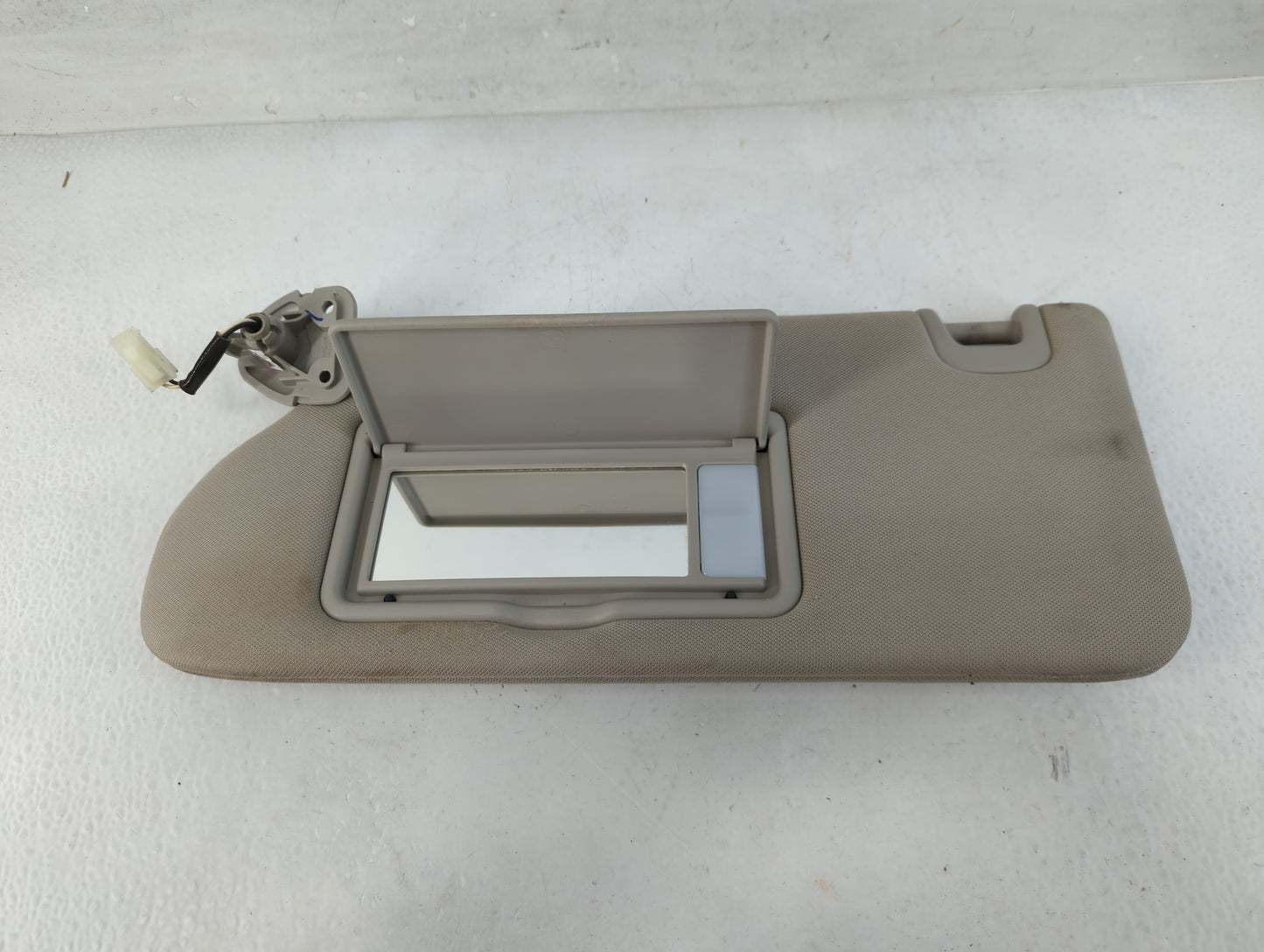 2015-2018 Nissan Murano Sun Visor Shade Replacement Driver Left Mirror Fits Fits 2015 2016 2017 2018 OEM Used Auto Parts - O