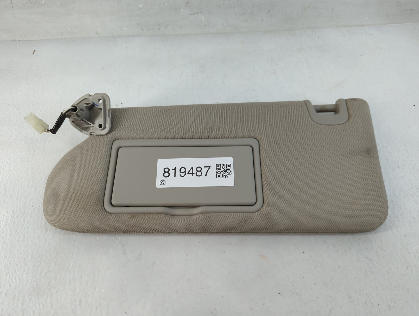 2015-2018 Nissan Murano Sun Visor Shade Replacement Driver Left Mirror Fits Fits 2015 2016 2017 2018 OEM Used Auto Parts - O