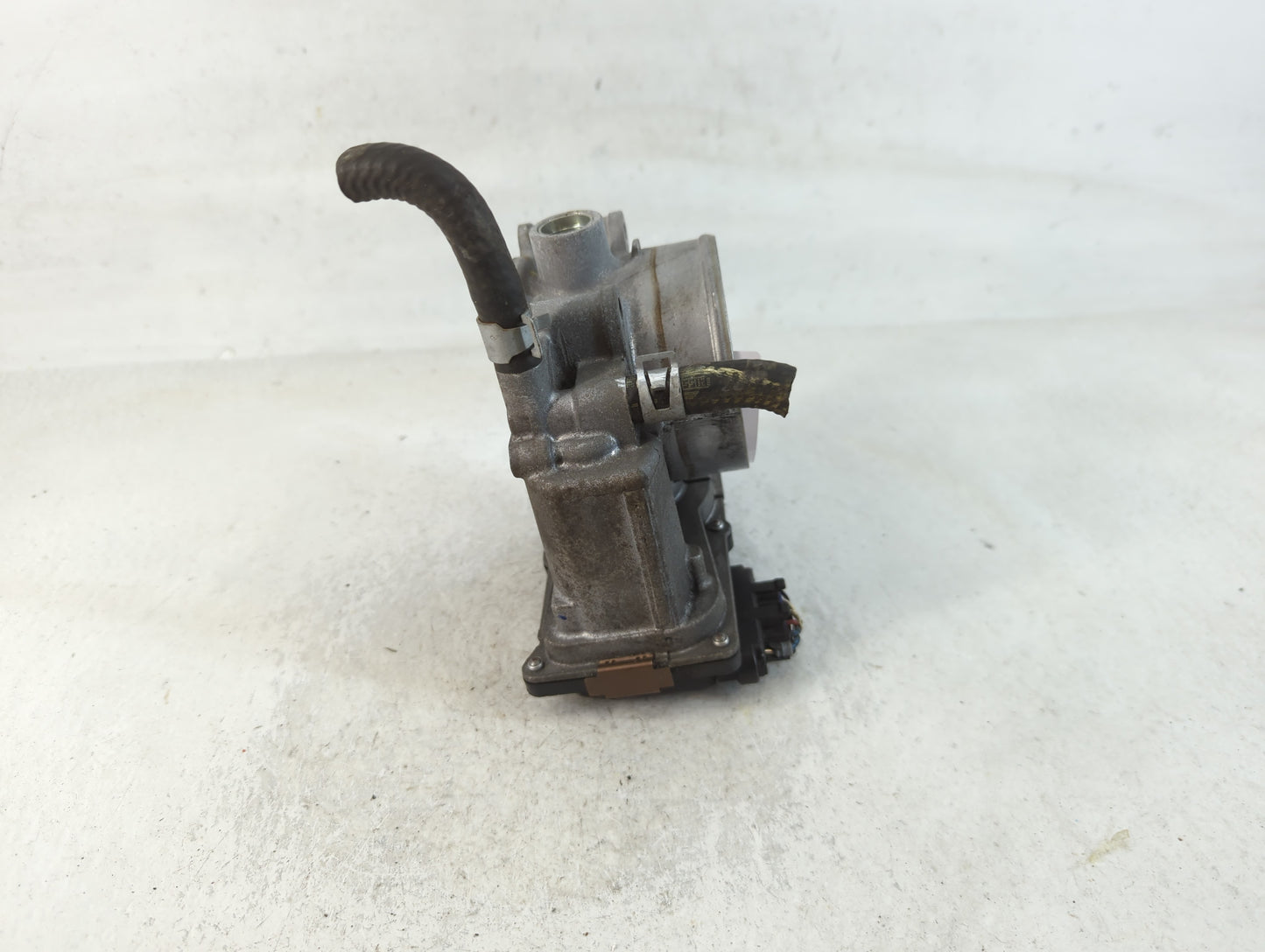 2014-2020 Nissan Nv1500 Throttle Body P/N:16119 7S001 F Fits Fits 2012 2013 2014 2015 2016 2017 2018 2019 2020 OEM Used Auto