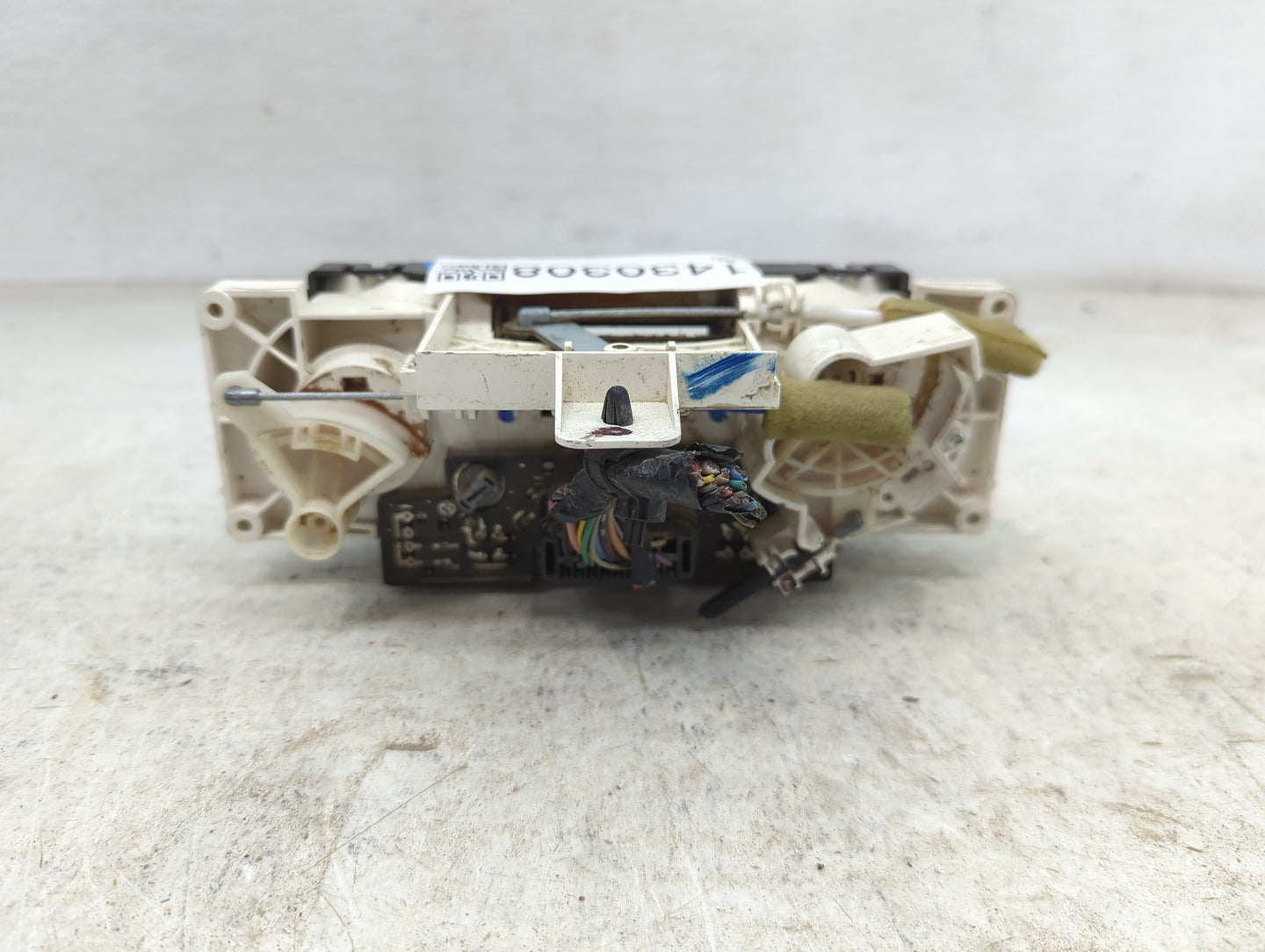 2018 Nissan Nv200 Climate Control Module Temperature AC/Heater Replacement Fits OEM Used Auto Parts - Oemusedautoparts1.com