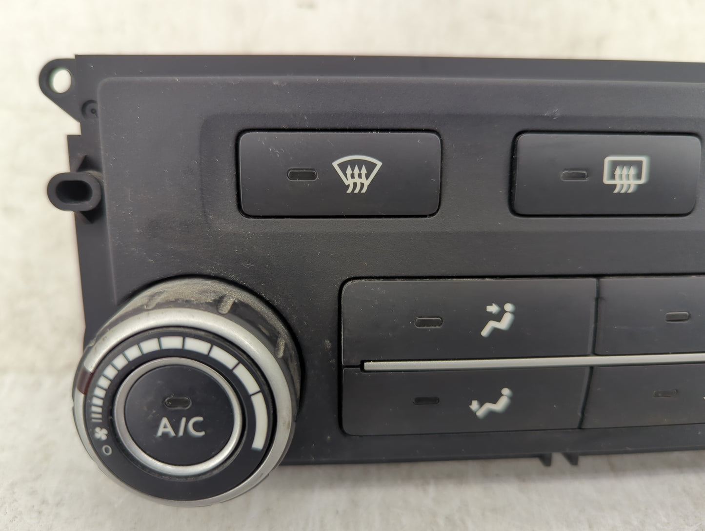 2012-2020 Nissan Nv2500 Climate Control Module Temperature AC/Heater Replacement Fits OEM Used Auto Parts - Oemusedautoparts