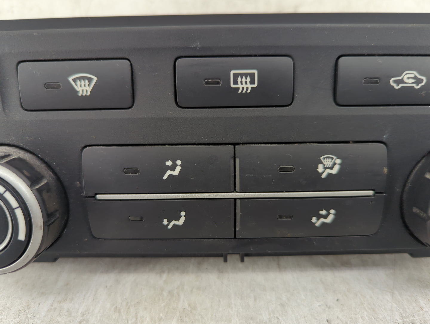 2012-2020 Nissan Nv2500 Climate Control Module Temperature AC/Heater Replacement Fits OEM Used Auto Parts - Oemusedautoparts