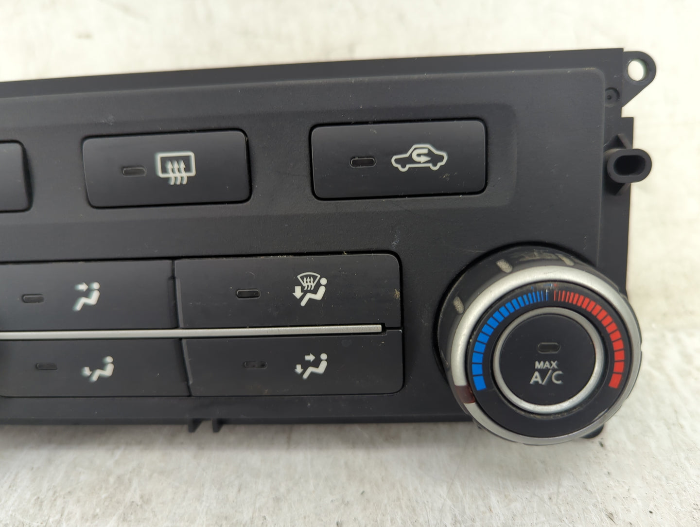 2012-2020 Nissan Nv2500 Climate Control Module Temperature AC/Heater Replacement Fits OEM Used Auto Parts - Oemusedautoparts