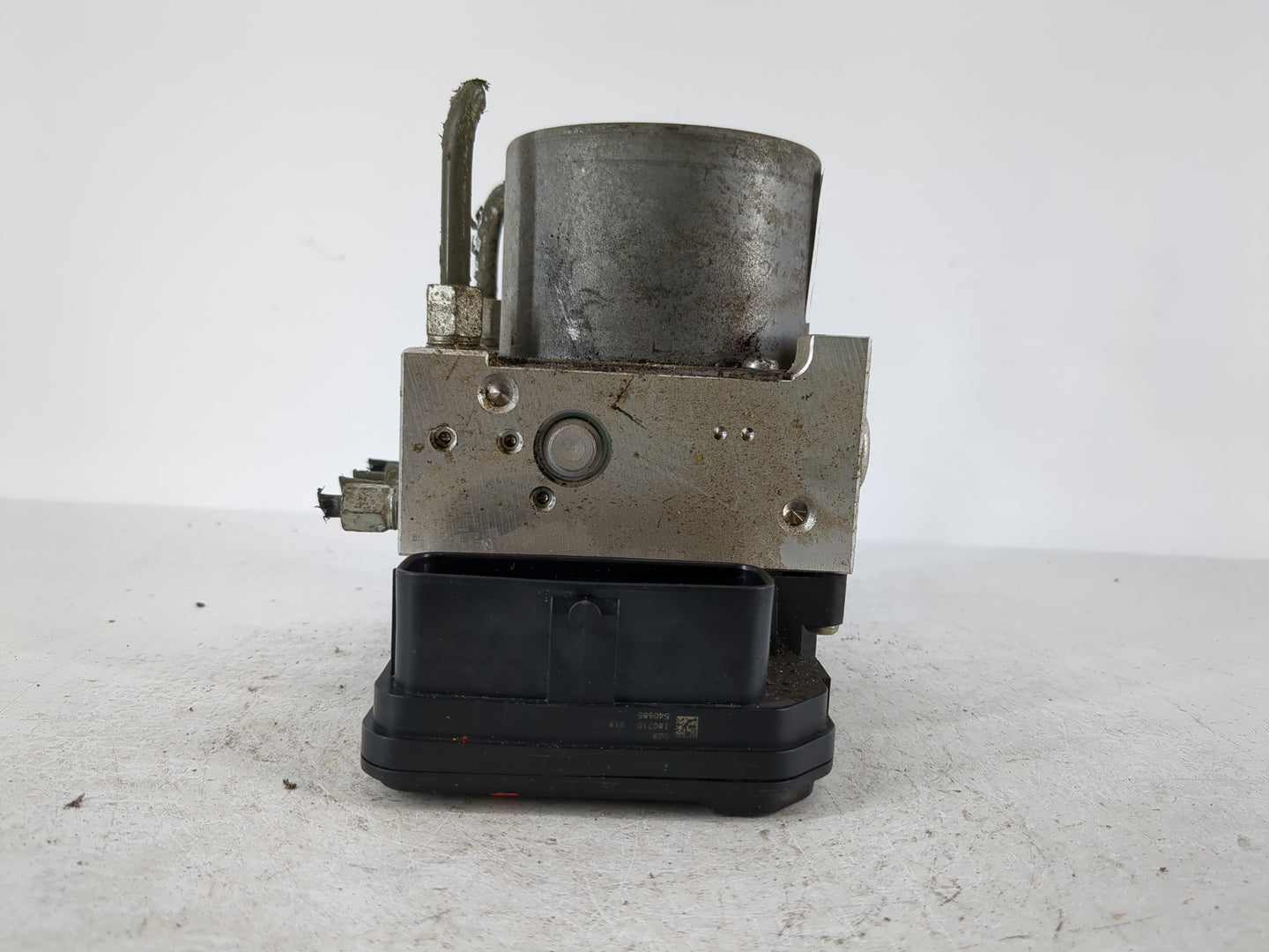 2018-2020 Nissan Pathfinder ABS Pump Control Module Replacement P/N:116030-51100 Fits Fits 2018 2019 2020 OEM Used Auto Part