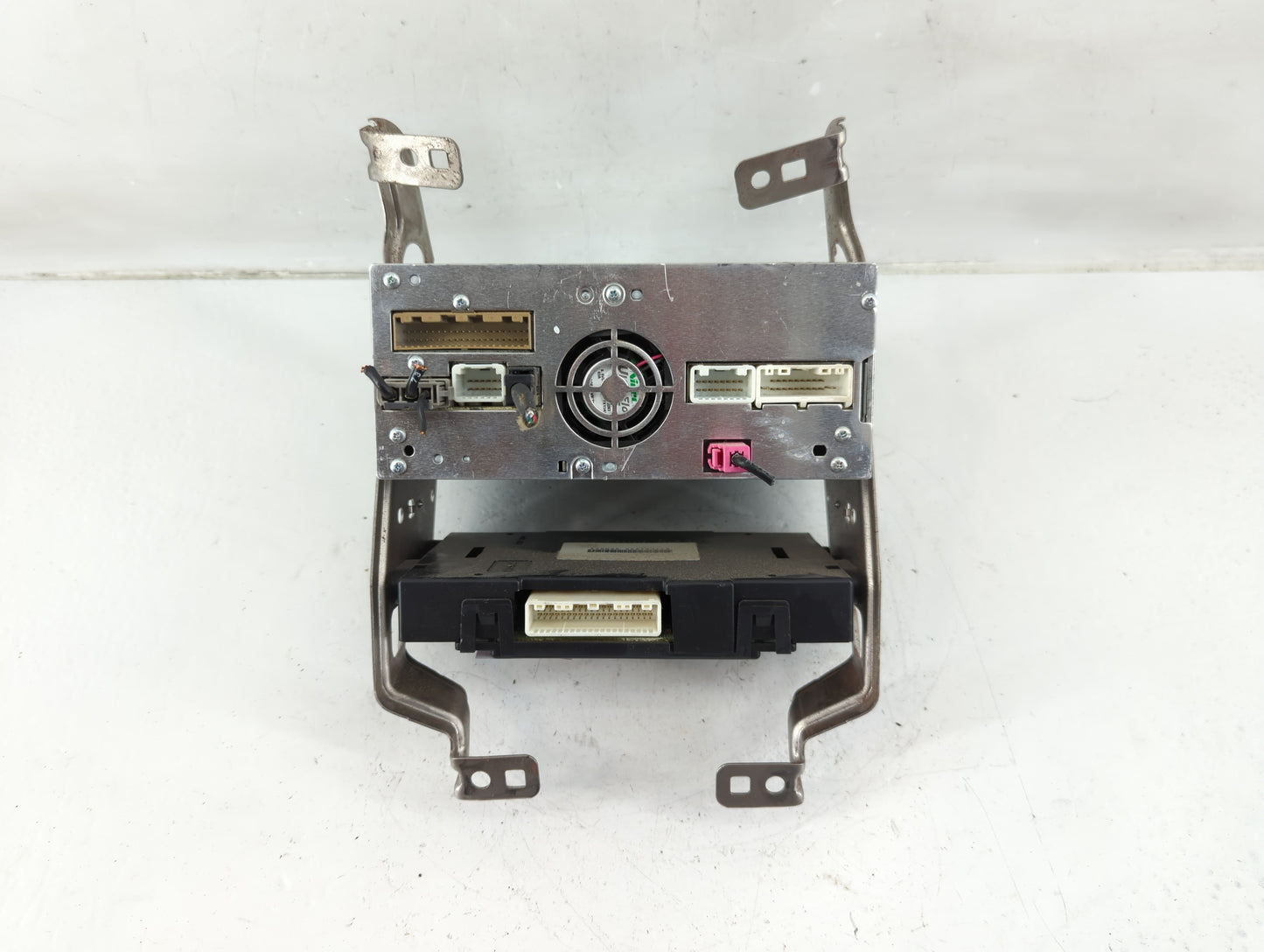2017-2020 Nissan Pathfinder Radio AM FM Cd Player Receiver Replacement P/N:28330 9PB0A Fits Fits 2017 2018 2019 2020 OEM Use