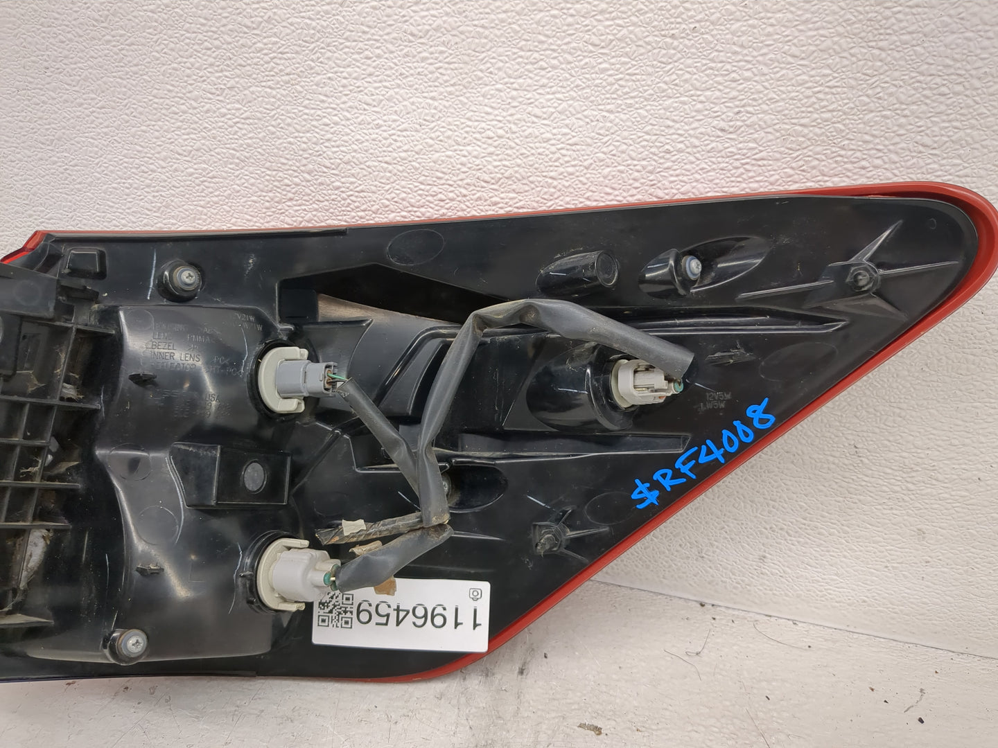 2017-2020 Nissan Pathfinder Tail Light Assembly Driver Left OEM Fits Fits 2017 2018 2019 2020 OEM Used Auto Parts - Oemuseda