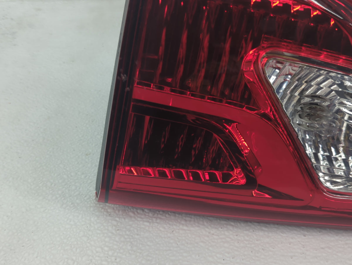 2017 Nissan Pathfinder Passenger Right Side Deck Lid Mounted Tail Light 1212493 - Oemusedautoparts1.com