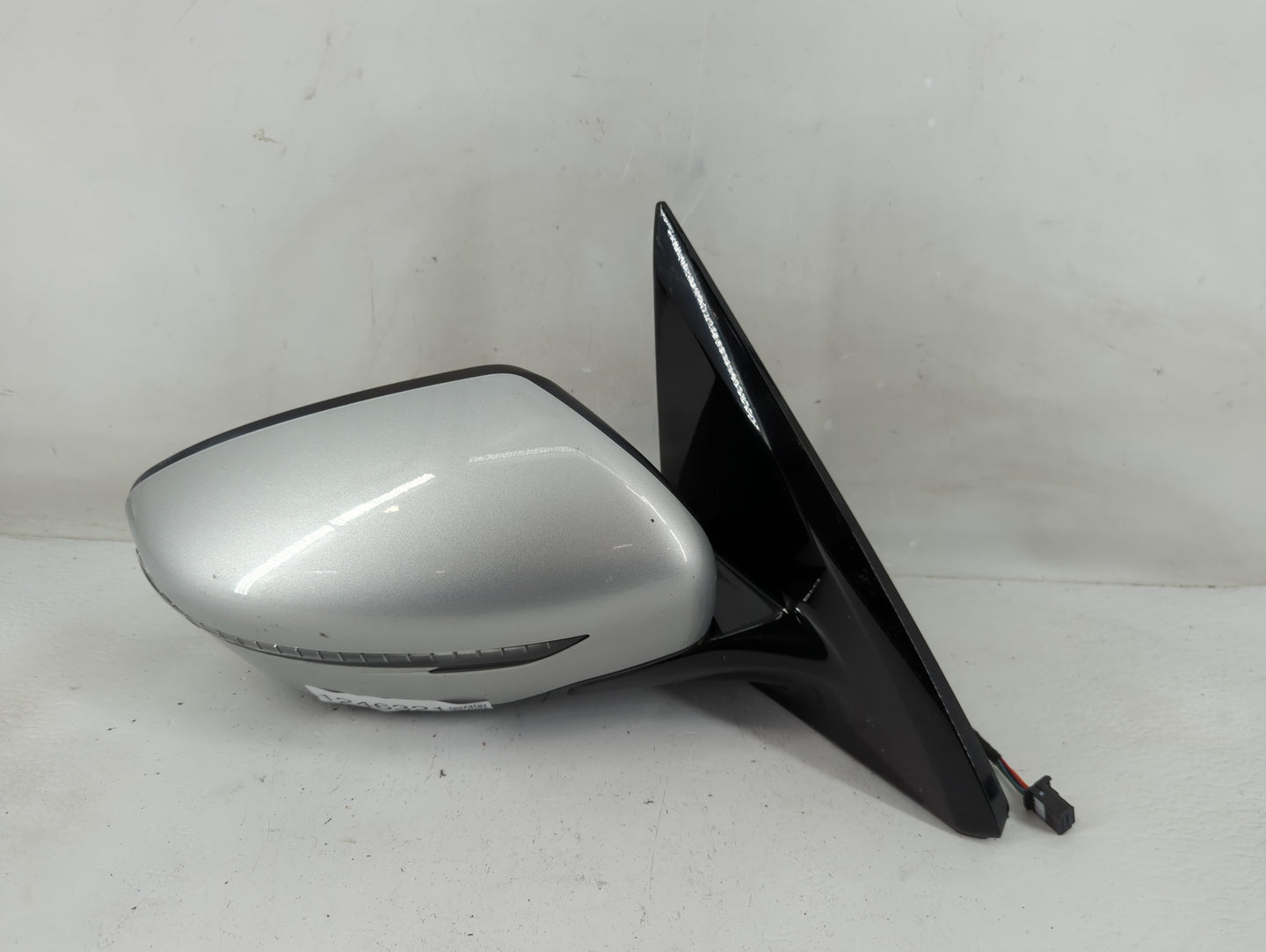 2018-2020 Nissan Pathfinder Passenger Side View Mirror - Right Door Mirror OEM Used - Oemusedautoparts1.com