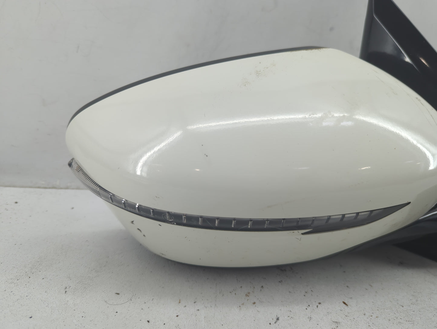 2018-2020 Nissan Pathfinder Passenger Side View Mirror - Right Door Mirror OEM Used - Oemusedautoparts1.com