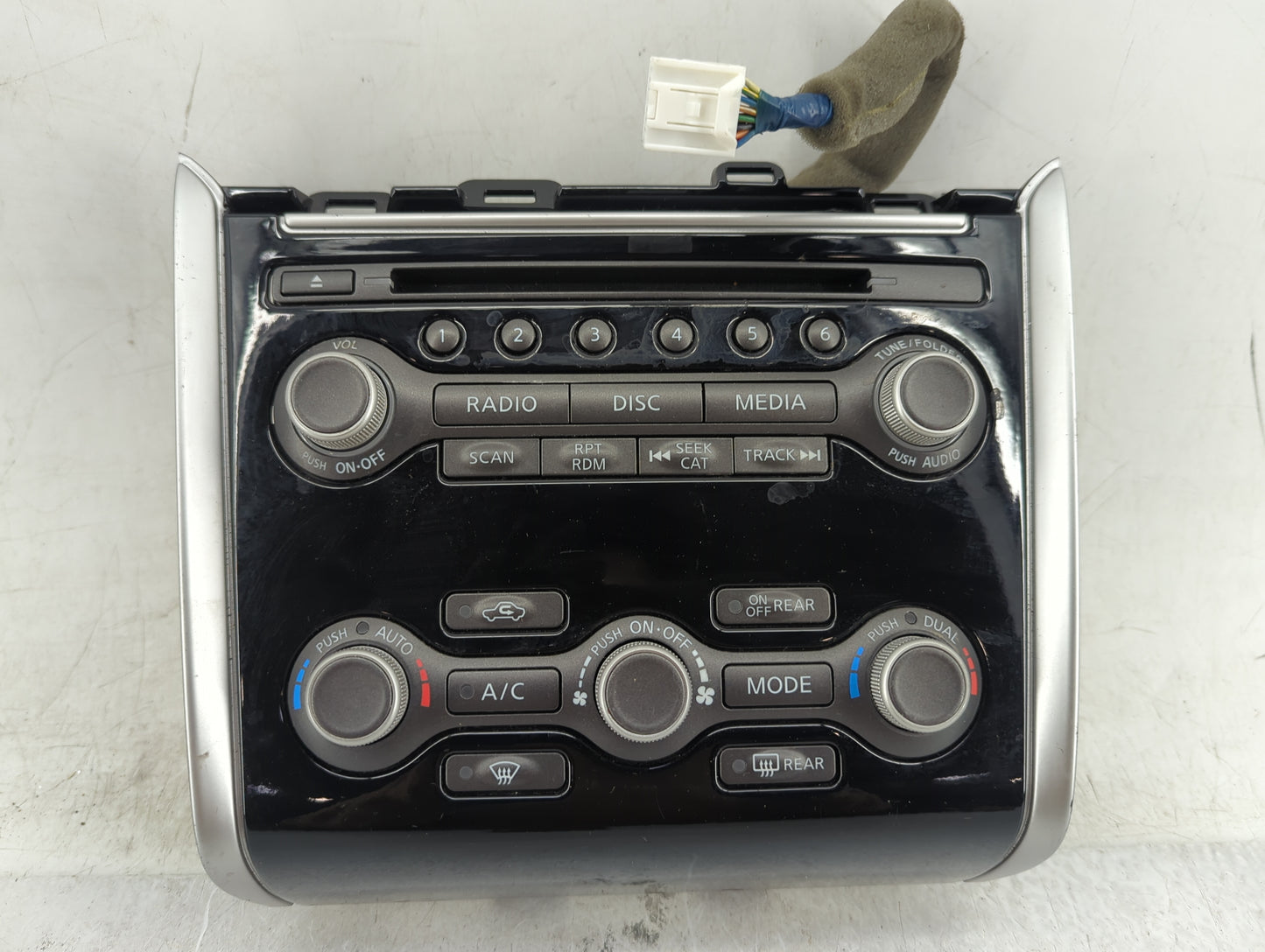 2017-2020 Nissan Pathfinder Radio Control Panel - Oemusedautoparts1.com