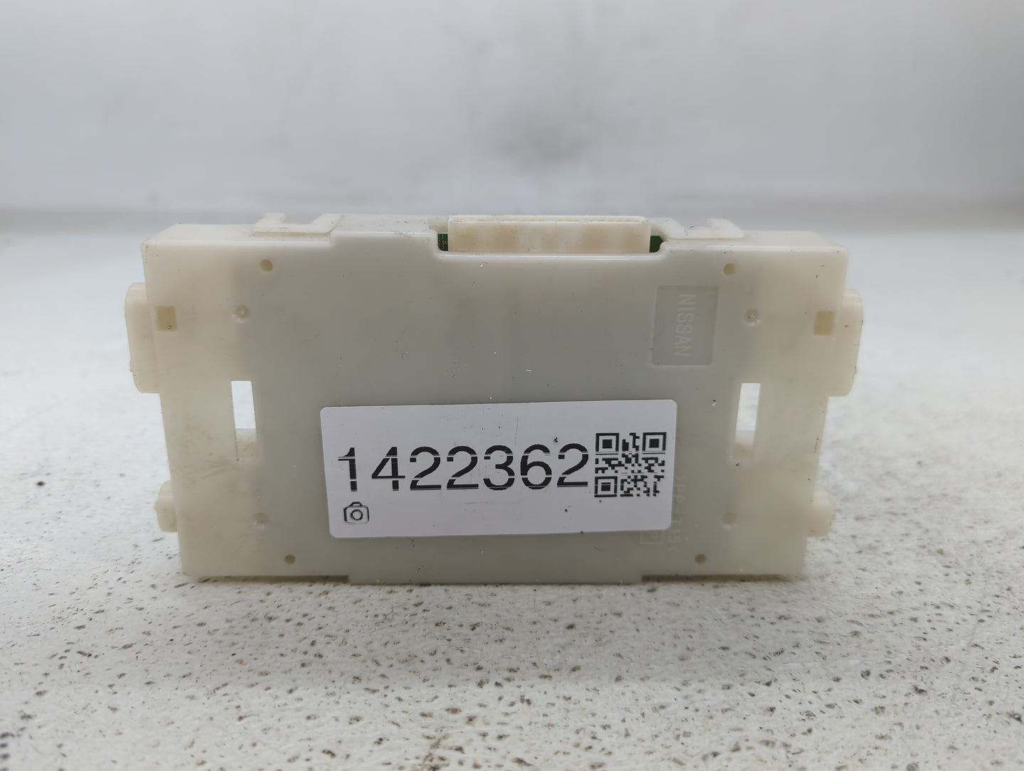 2018-2018 Nissan Pathfinder Temperature Control Module 27760-9pm0a - Oemusedautoparts1.com