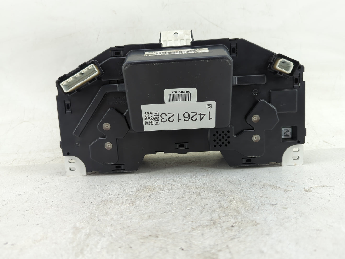 2018-2020 Nissan Pathfinder Instrument Cluster Speedometer Gauges P/N:A2C13467400 Fits Fits 2018 2019 2020 OEM Used Auto Par