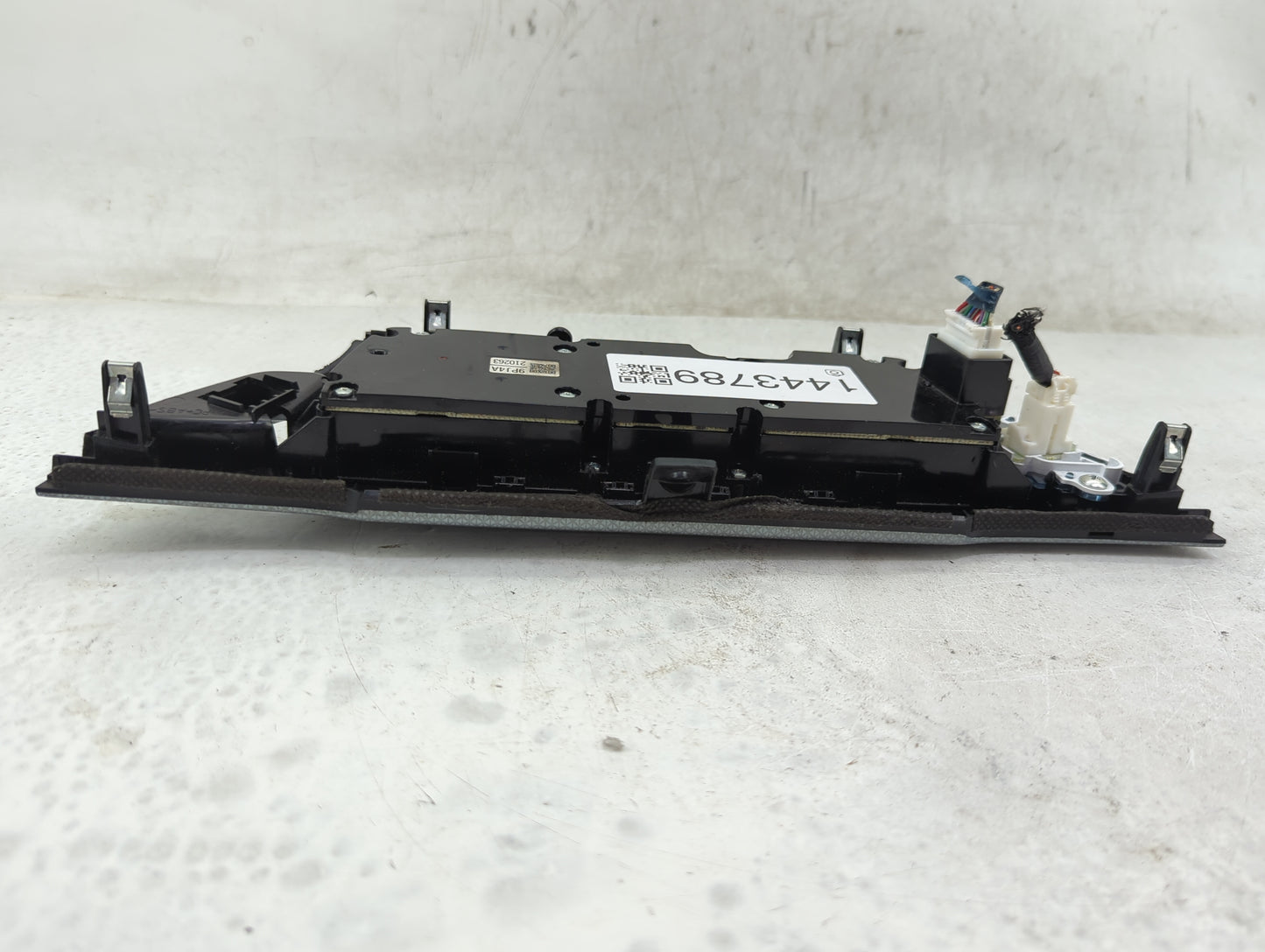 2018-2020 Nissan Pathfinder Radio Control Panel - Oemusedautoparts1.com