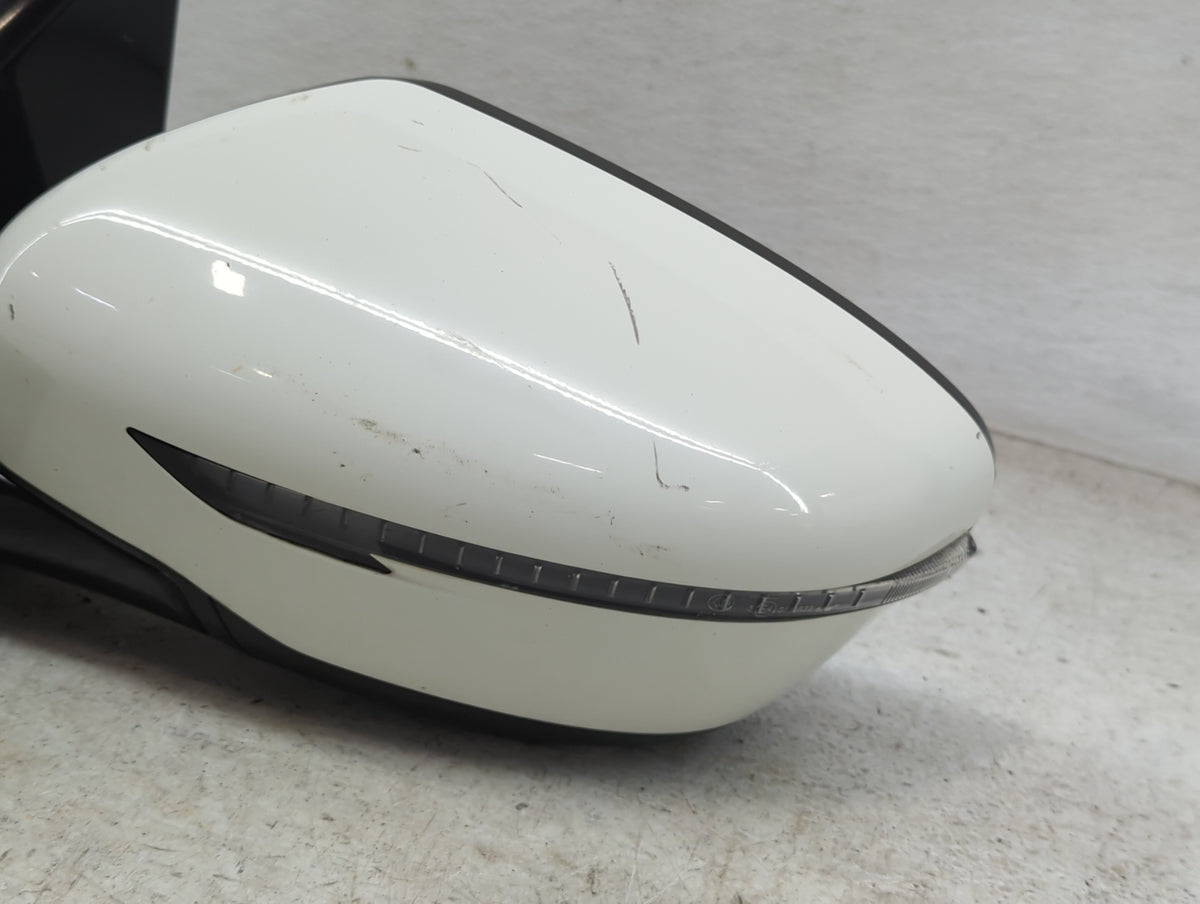 2018-2020 Nissan Pathfinder Driver Side View Mirror - Left Door Mirror OEM Used - Oemusedautoparts1.com