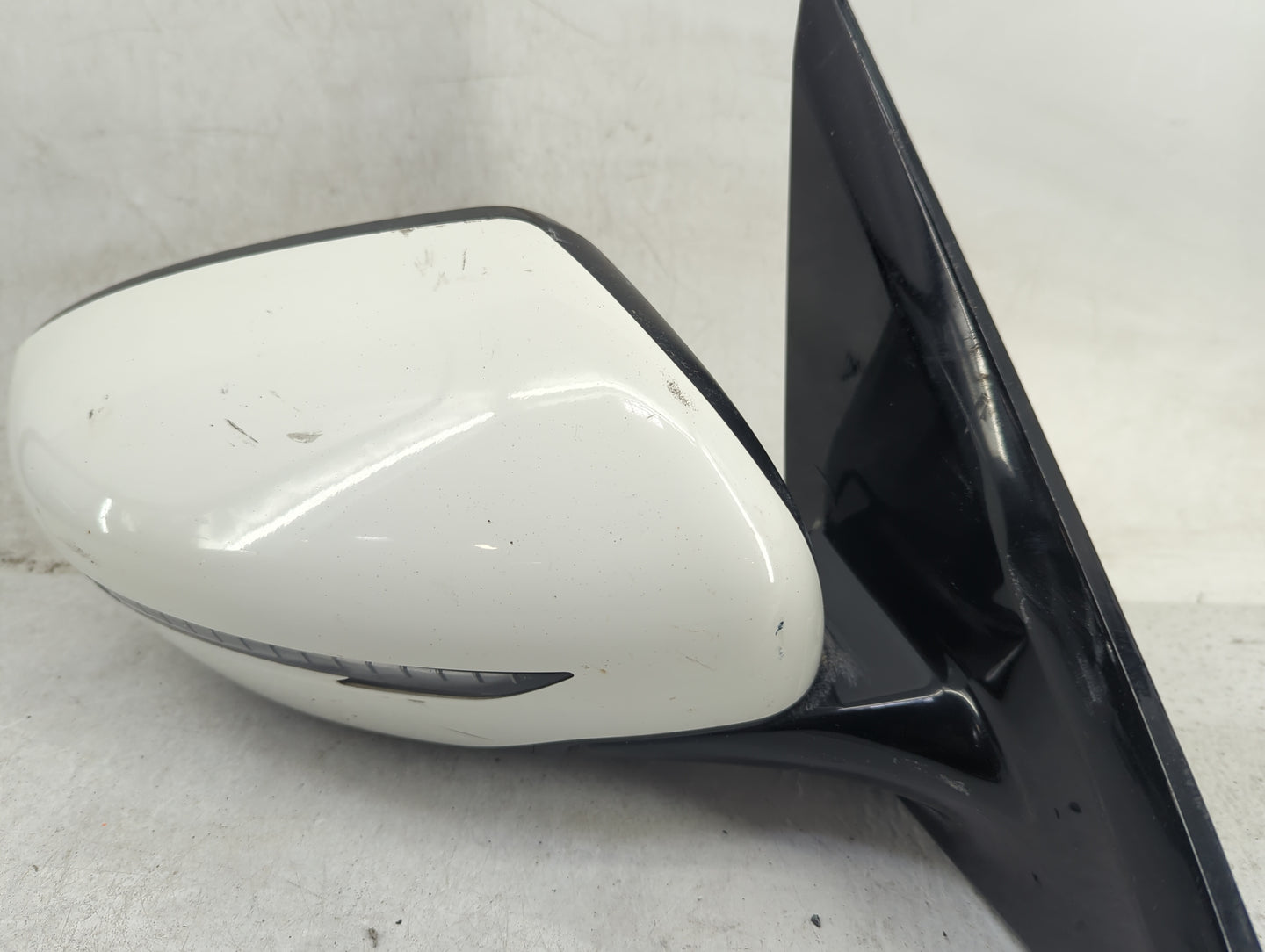 2018-2020 Nissan Pathfinder Passenger Side View Mirror - Right Door Mirror OEM Used - Oemusedautoparts1.com
