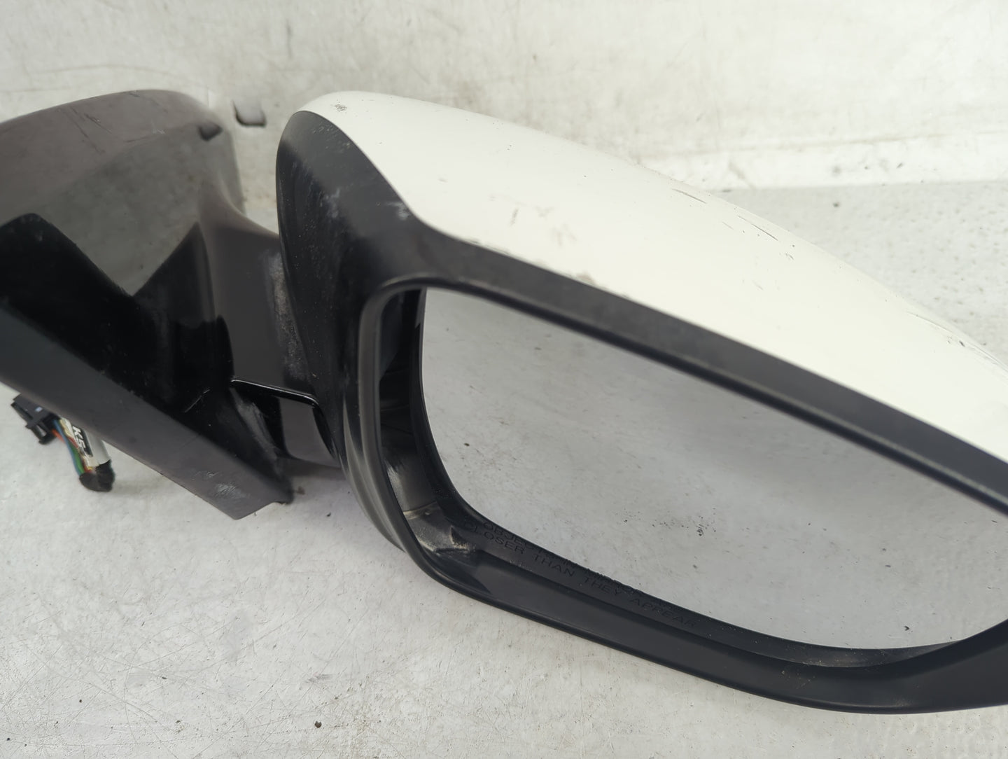 2018-2020 Nissan Pathfinder Passenger Side View Mirror - Right Door Mirror OEM Used - Oemusedautoparts1.com