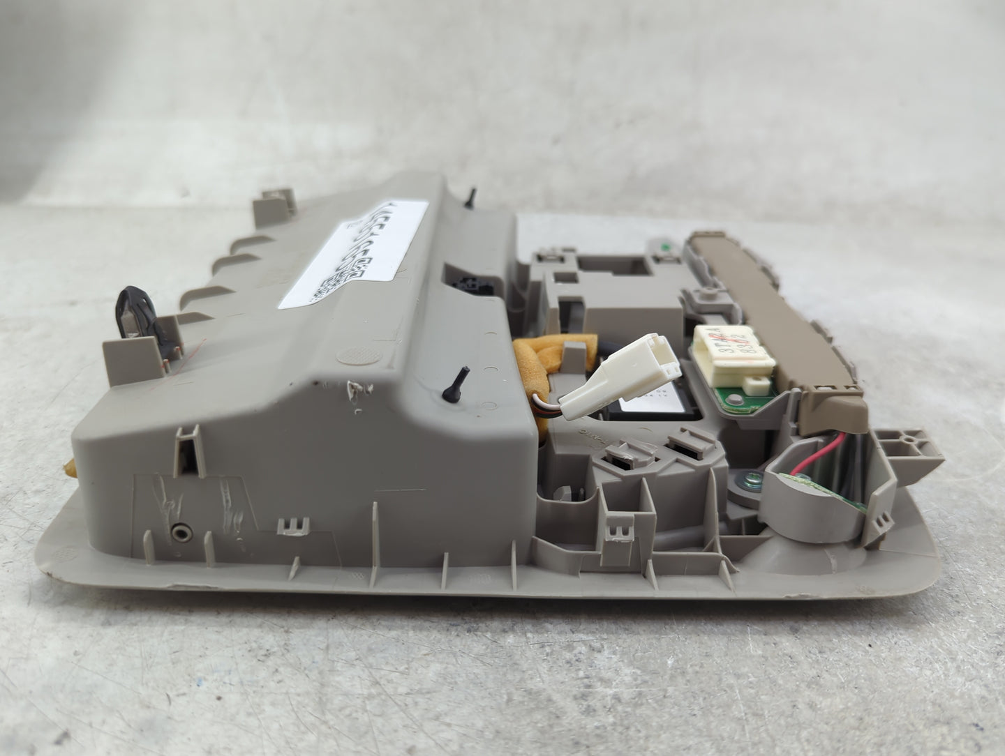 2018 Nissan Pathfinder Overhead Roof Console - Oemusedautoparts1.com