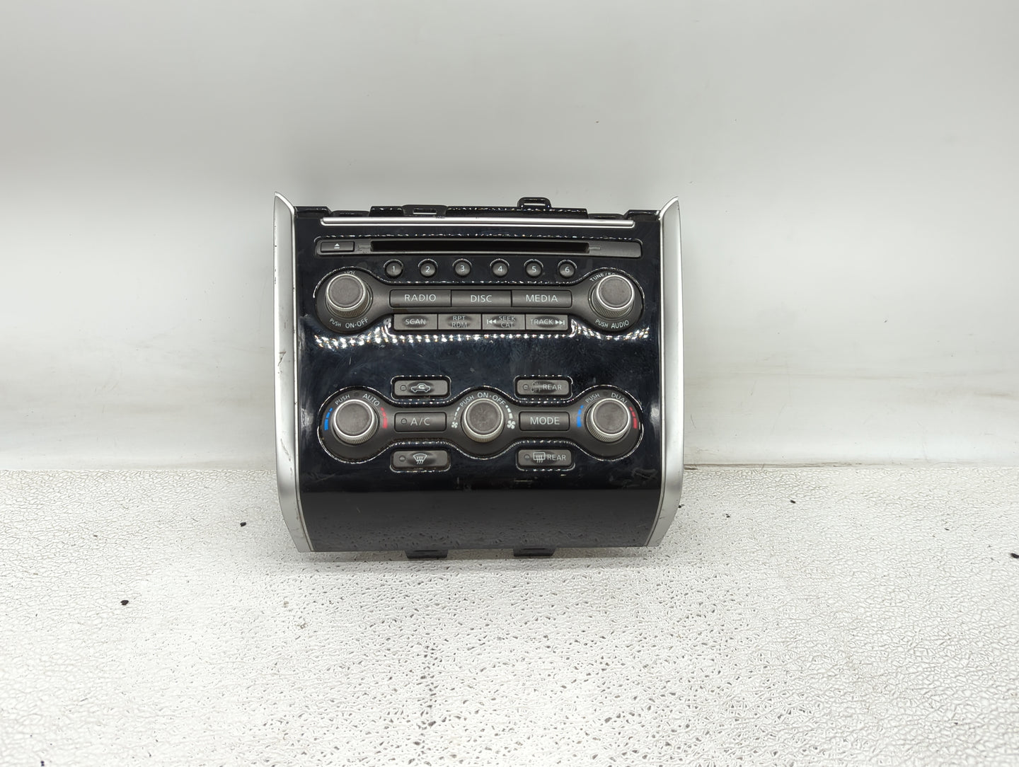 2018 Nissan Pathfinder Radio AM FM Cd Player Receiver Replacement P/N:9PJ0C 210220 Fits OEM Used Auto Parts - Oemusedautopar