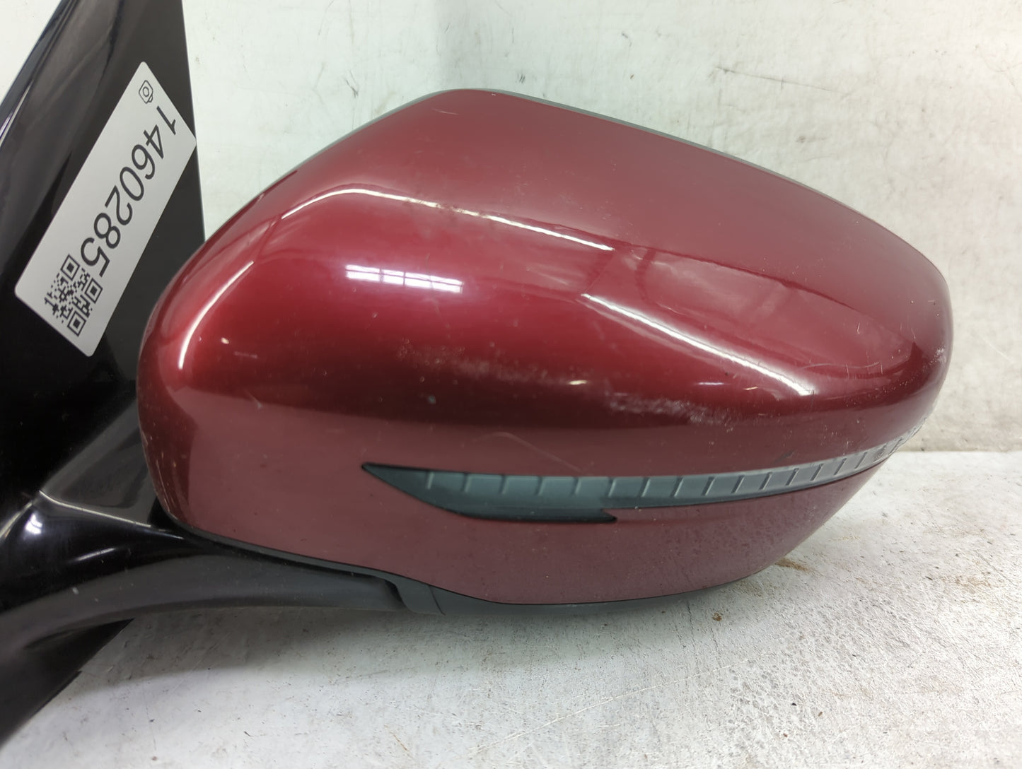 2018-2020 Nissan Pathfinder Driver Side View Mirror - Left Door Mirror OEM Used - Oemusedautoparts1.com