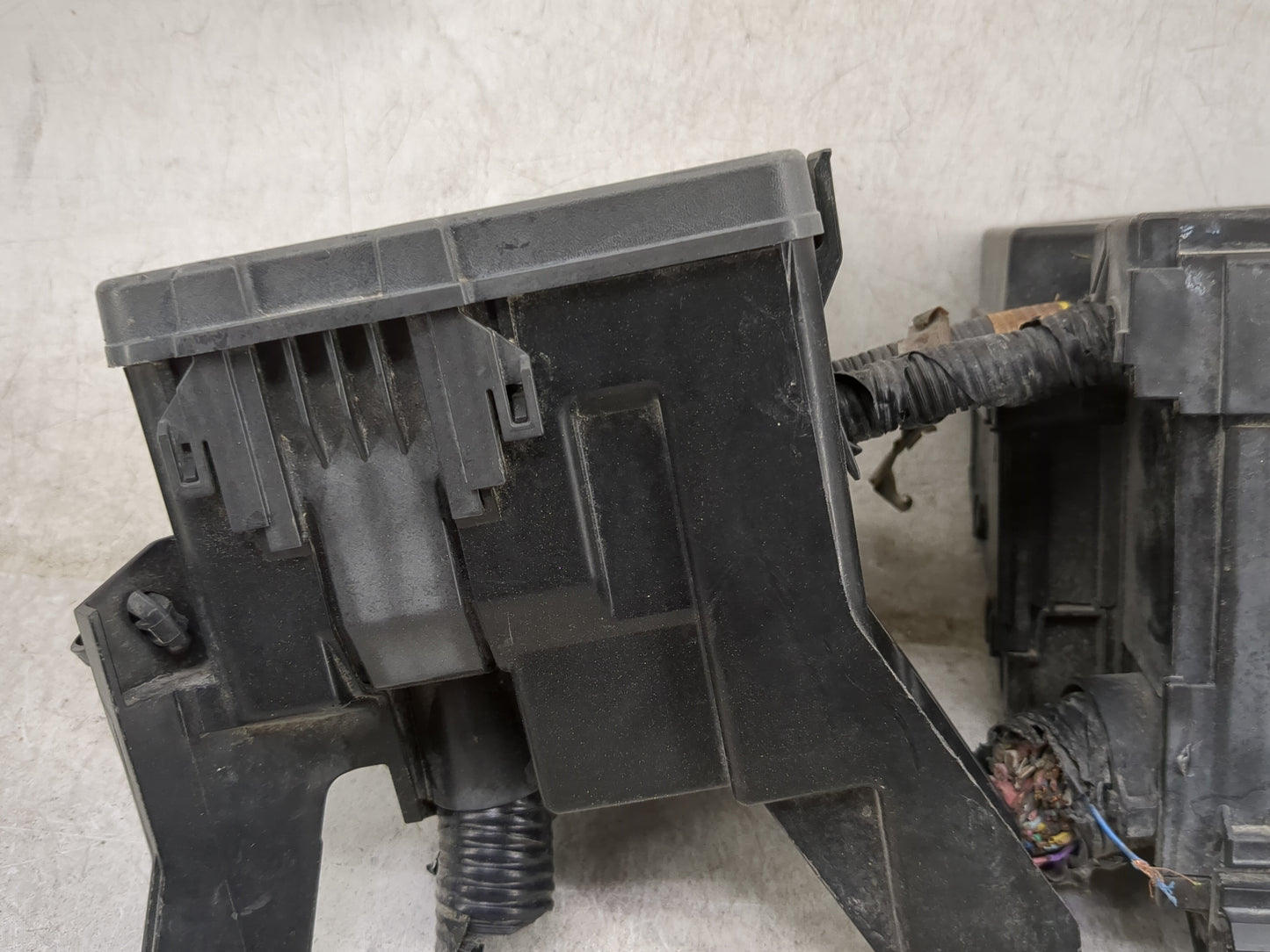 2015-2022 Nissan Pathfinder Fusebox Fuse Box Panel Relay Module Fits Fits 2015 2016 2017 2018 2019 2020 2022 OEM Used Auto P