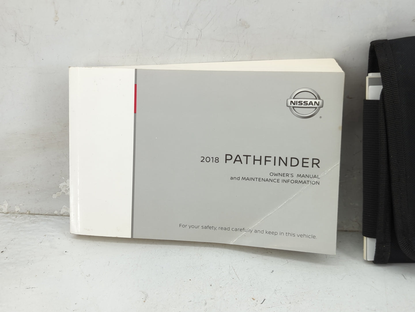 2018 Nissan Pathfinder Owners Manual Book Guide P/N:OM18EA 0R52U0 OEM Used Auto Parts - Oemusedautoparts1.com