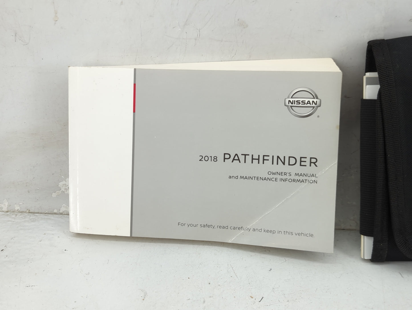 2018 Nissan Pathfinder Owners Manual Book Guide P/N:OM18EA 0R52U0 OEM Used Auto Parts - Oemusedautoparts1.com