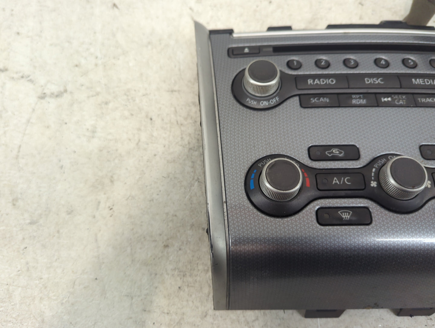 2018 Nissan Pathfinder Radio Control Panel 1468147 - Oemusedautoparts1.com