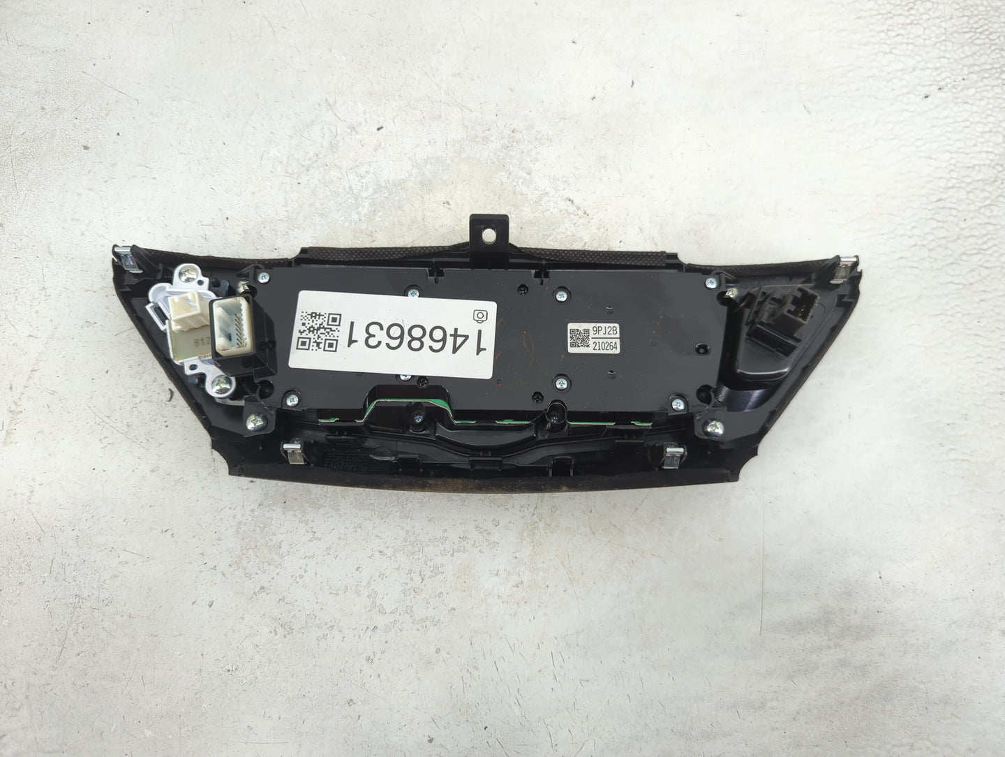 2017-2020 Nissan Pathfinder Radio Control Panel 1468631 - Oemusedautoparts1.com