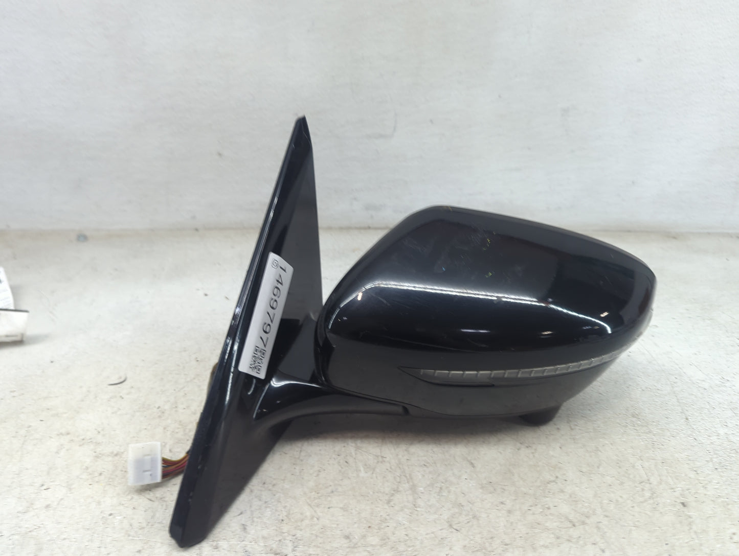 2018-2020 Nissan Pathfinder Driver Side View Mirror - Left Door Mirror OEM Used - Oemusedautoparts1.com