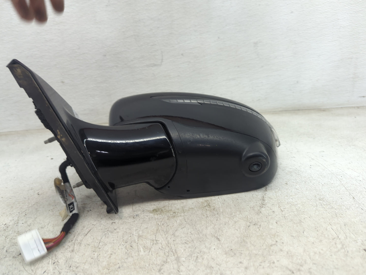 2018-2020 Nissan Pathfinder Driver Side View Mirror - Left Door Mirror OEM Used - Oemusedautoparts1.com