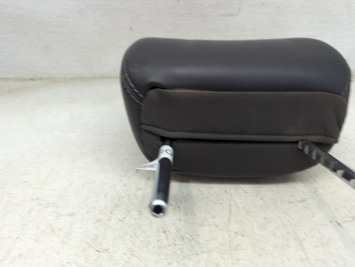 2018 Nissan Pathfinder Headrest Head Rest Front Driver Seat Black - Oemusedautoparts1.com