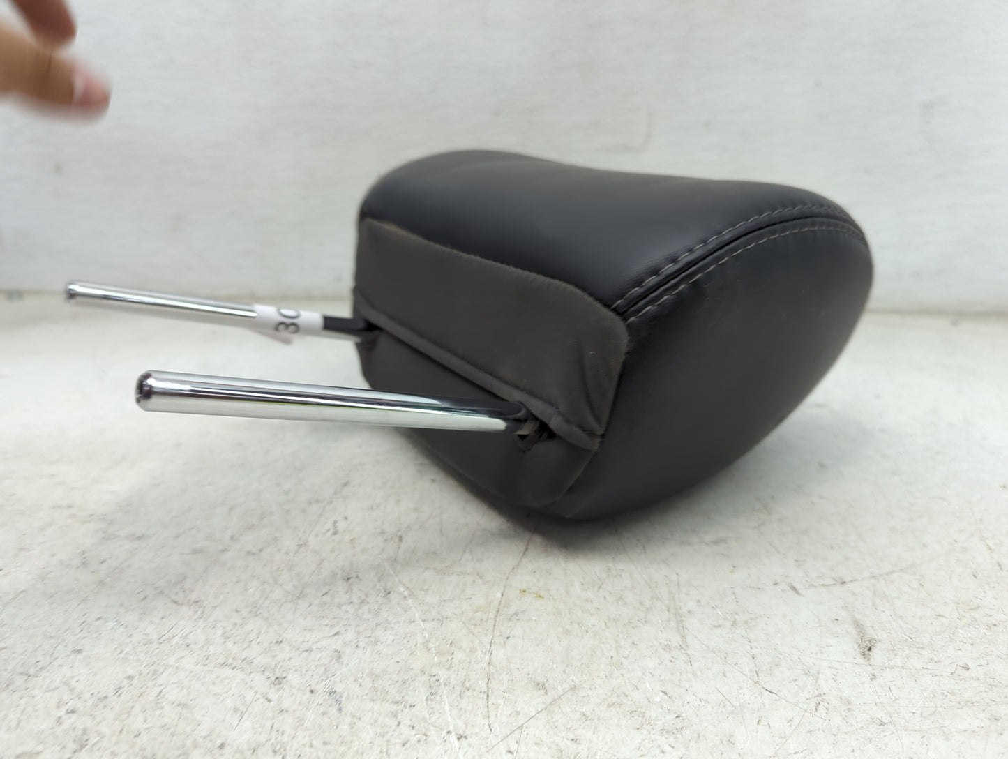 2018 Nissan Pathfinder Headrest Head Rest Front Driver Seat Black - Oemusedautoparts1.com