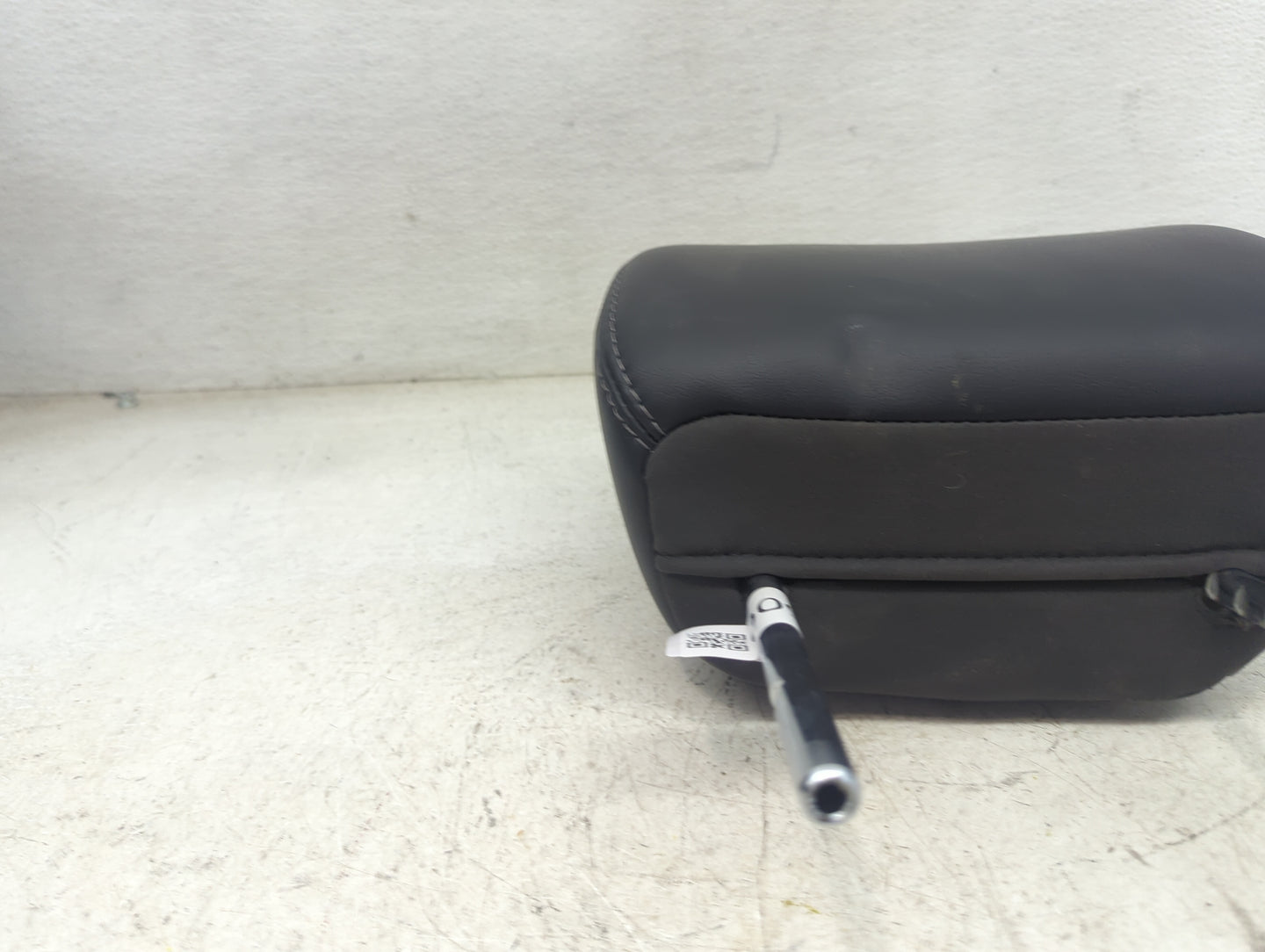 2018 Nissan Pathfinder Headrest Head Rest Front Driver Passenger Seat Fits OEM Used Auto Parts - Oemusedautoparts1.com